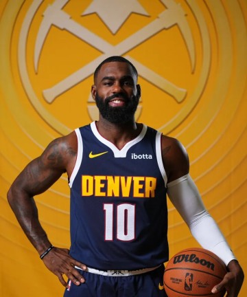 开云APP-34岁生日快乐！NBA官方晒照为小蒂姆-哈达威庆生