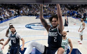 开云-疯狂菜鸟！莱夫利闪耀总决赛 独行侠摆烂得到他