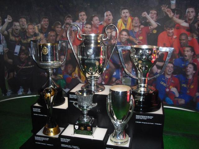 1667718859269084580.jpg the_six_barc3a7a_cups_.jpg